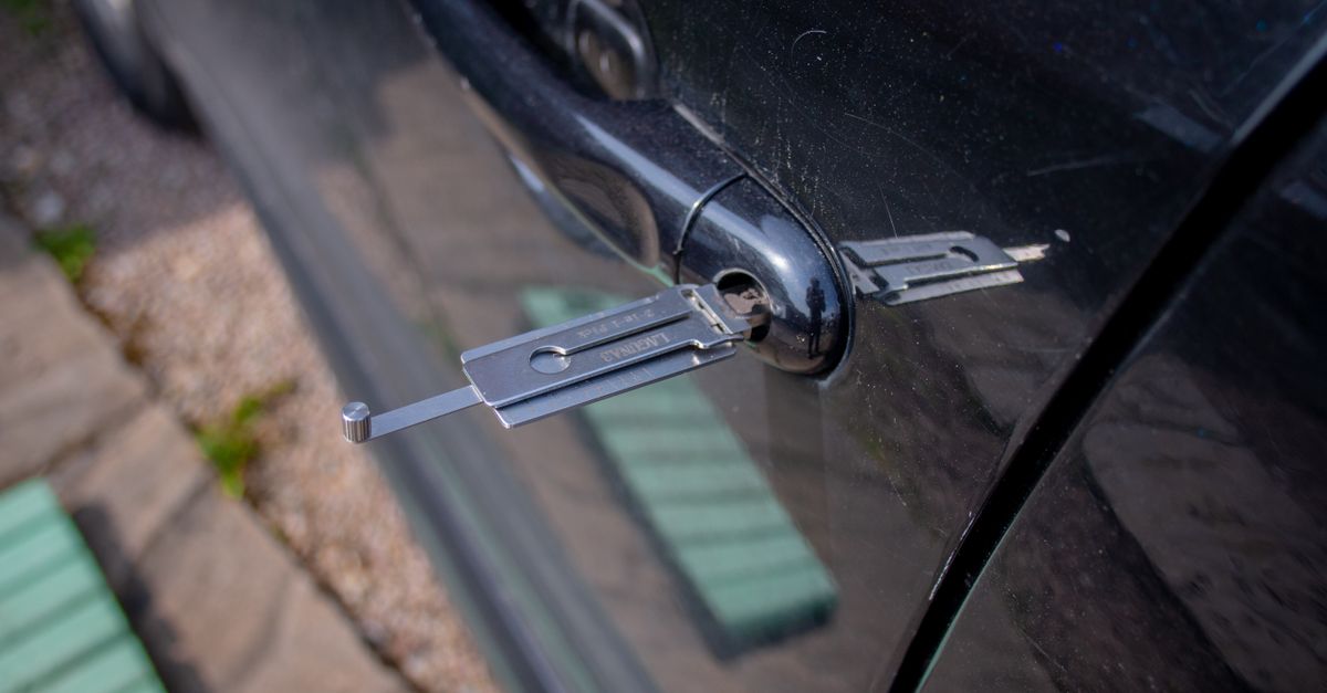 Acura car key fob — Parkchester Locksmith Bronx Corp