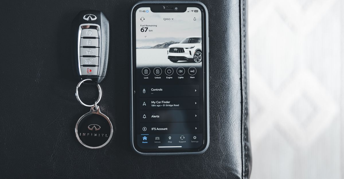 Nissan car key fob — Parkchester Locksmith Bronx Corp