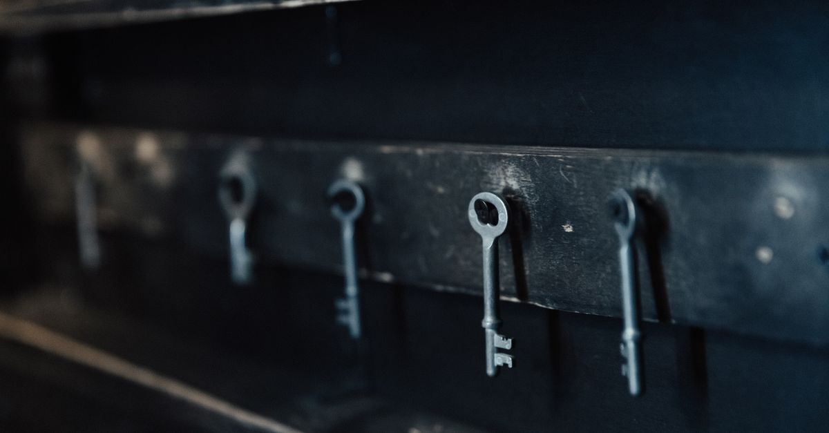 Why Locks Jam and Keys Snap — and What That Means for Your Door — Parkchester Locksmith Bronx Corp